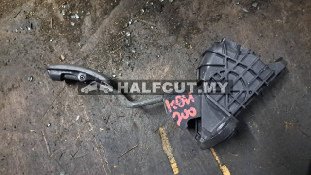 TOYOTA HIACE KDH200 PEDAL SENSON