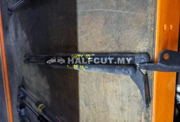 SUZUKI SWIFT 14 BONNET ABSORBER