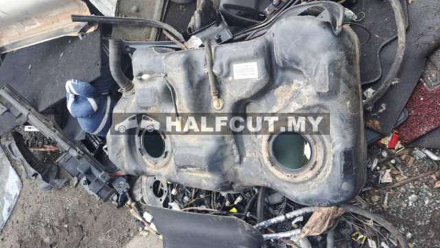 NISSAN X-TRAIL NT32 HYBRID PETROL TANK