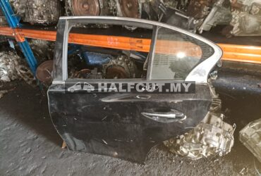 INFUNITI Q50 REAR DOOR R/L