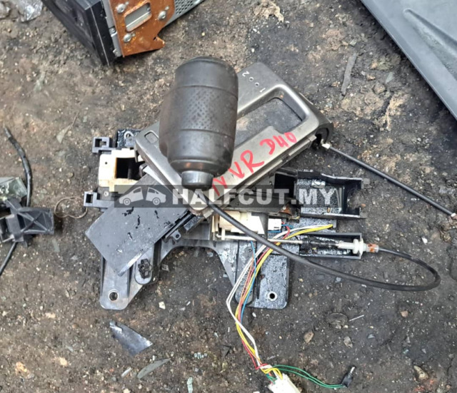 NISSAN NAVARA  D40 GEAR LEVEL
