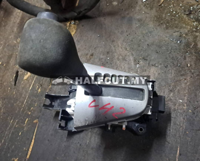 TOYOTA VIOS NCP42 GEAR LEVEL