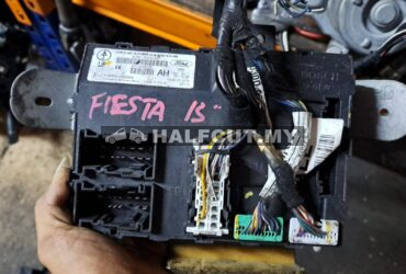 FORD FIESTA 1.6 FUSE BOX (8V59-15K600-AH)