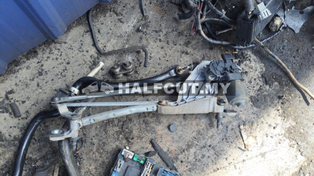 FORD FIESTA 1 .6 WIPER LINK