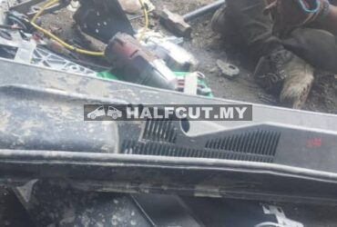 PROTON X70 WIPER COVER