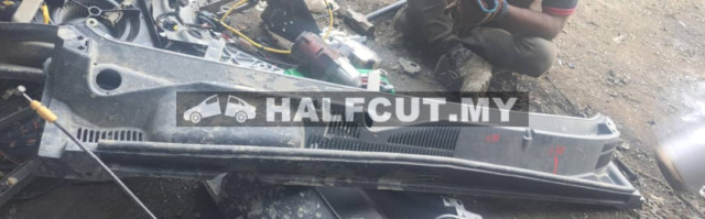 PROTON X70 WIPER COVER