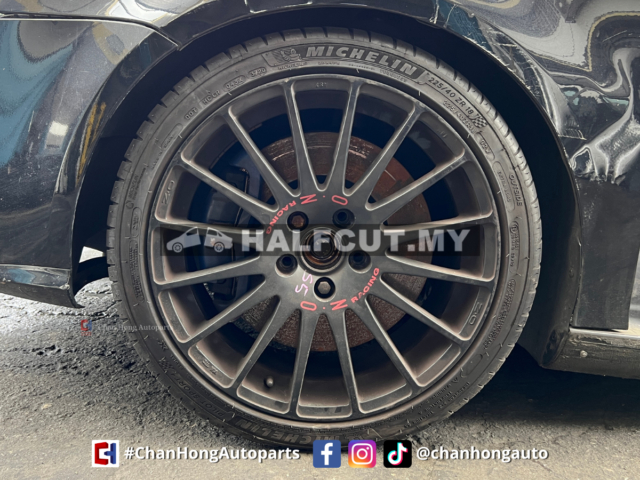 Volkswagen Golf MK5 R32 3.2L Half Cut
