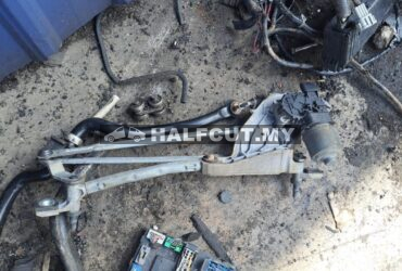 FORD FIESTA 1 .6 WIPER LINK