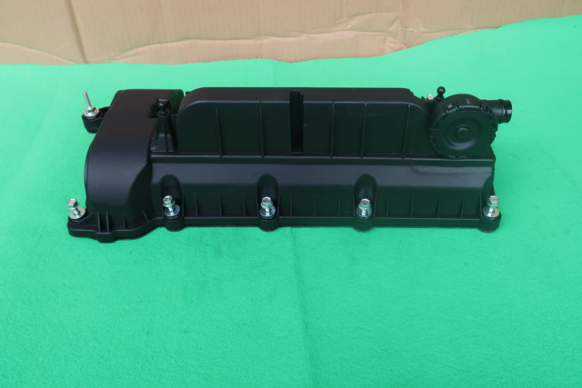 LAND ROVER 3.0 VALVE COVER