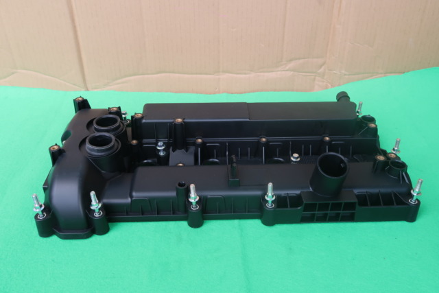 LAND ROVER CYLINDER HEAD VALVE COVER