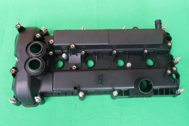 LAND ROVER CYLINDER HEAD VALVE COVER