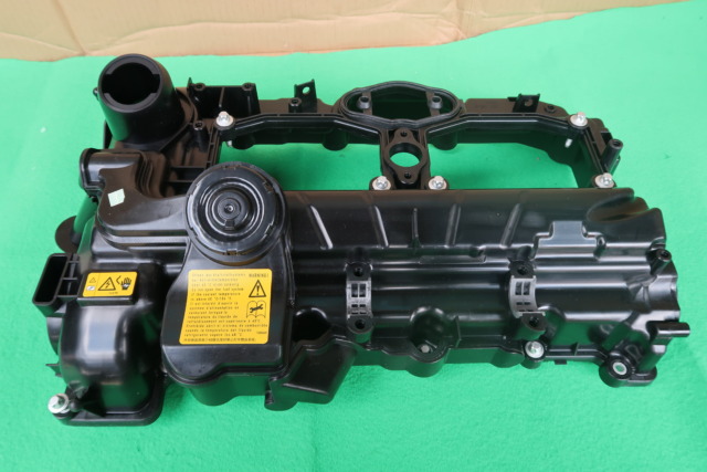 BMW N20 VALVE COVER