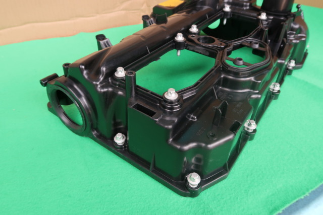 BMW N20 VALVE COVER