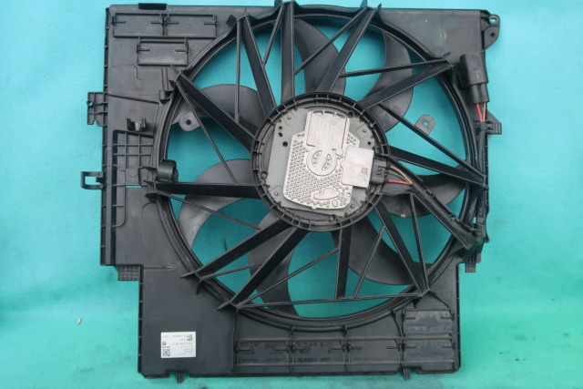 BMW X3 F26 AUTO FAN