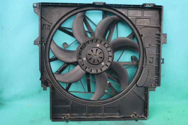 BMW X3 F26 AUTO FAN