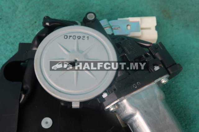 LEXUS IS460 BOOT LID LOCK