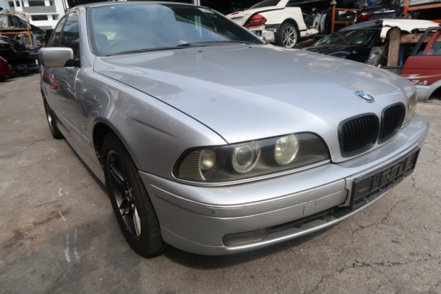 BMW E39 523i SPARE PARTS