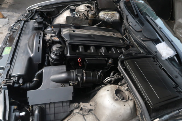 BMW E39 523i SPARE PARTS