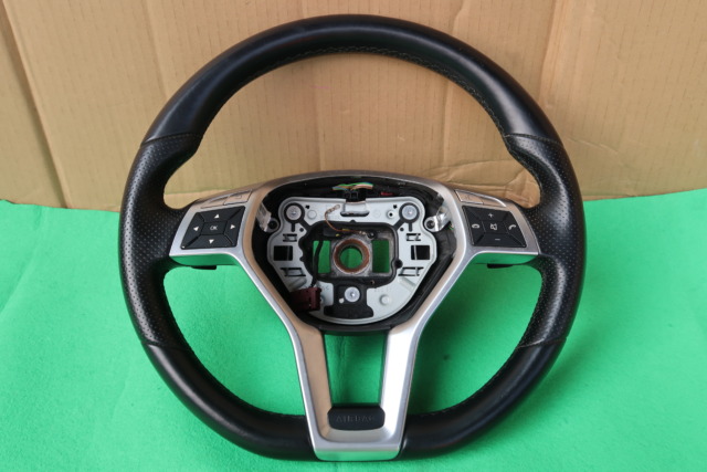 BMW W212 STEERING WHEEL