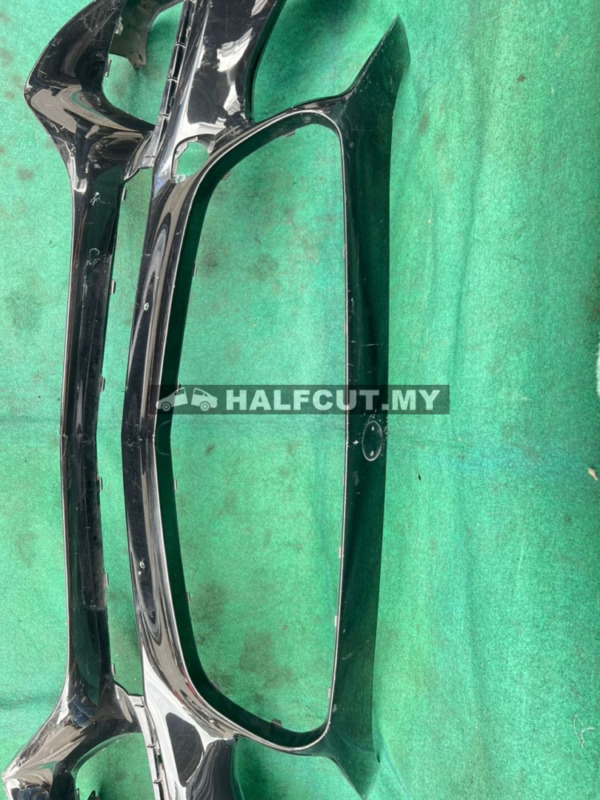 MERCEDES AMG 213 FRONT BUMPER