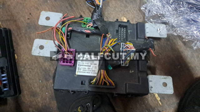 PROTON SUPRIMA S FUSE BOX (PW950828)
