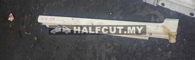VOLKSWAGEN PASSAT B7 SIDE SKIRT RH