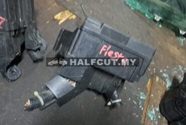 FORD FIESTA 1.6 FUSE BOX WRYR