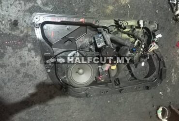 FORD FIESTA 1.0 FRONT DOOR GEAR F/L