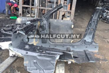 MERCEDES BENZ W205 WHEEL HOUSE RH