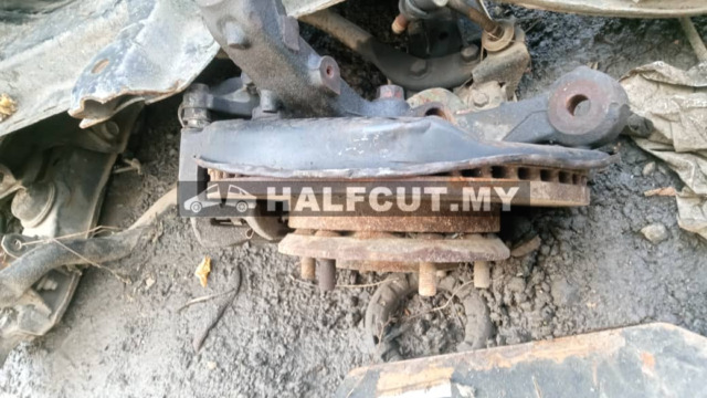 TOYOTA HIACE KDH200 FRONT AXLE& CROSSMEMBER