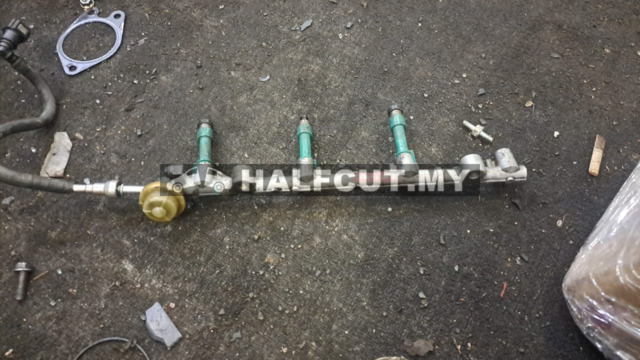 TOYOTA ESTIMA ACR50 2AZ FUEL INJECTOR RAIL