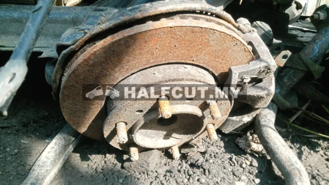 TOYOTA HIACE KDH200 FRONT AXLE& CROSSMEMBER