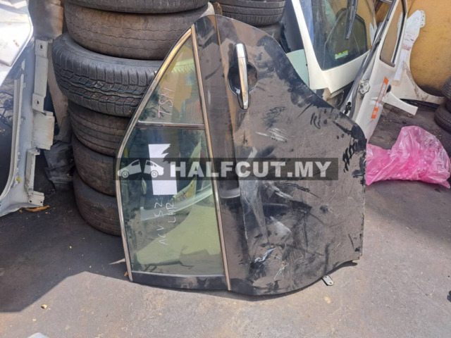 TOYOTA CAMRY ACV50 REAR DOOR R/ L