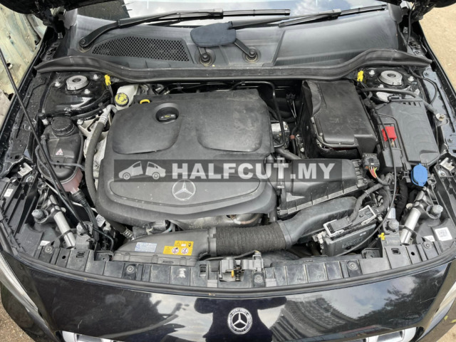 Mercedes GLA220 4Matic Front Cut Engine Model : 270920 (2000cc) All Small Part And Engine Parts Available!
