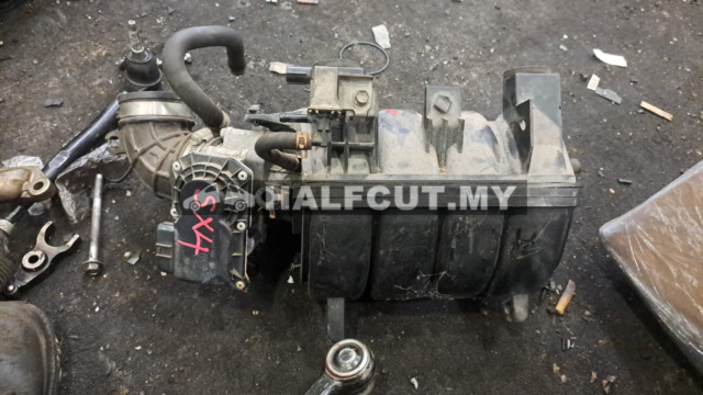 SUZUKI SX4 INTAKE MANIFOLD &THROTTLE BODY