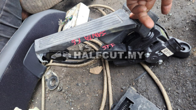 HYUNDAI SANTA FE PEDAL SENSOR
