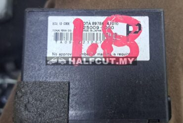 TOYOTA PRIUS C 1.8 ECU (89784-47010) P