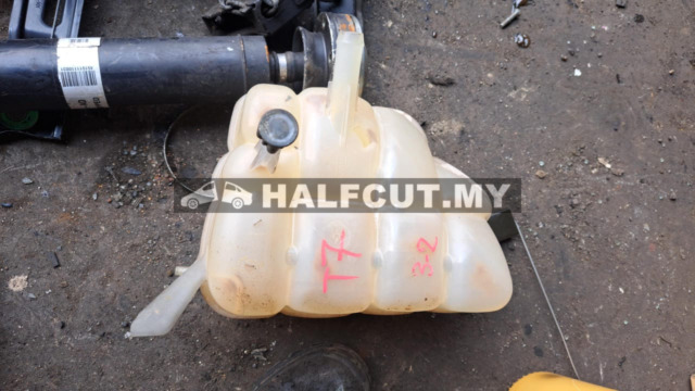 FORD RANGER T7 3.2  WIPER TANK