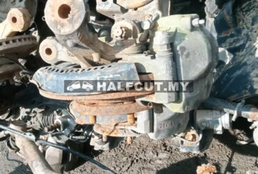 TOYOTA HIACE KDH200 FRONT AXLE& CROSSMEMBER