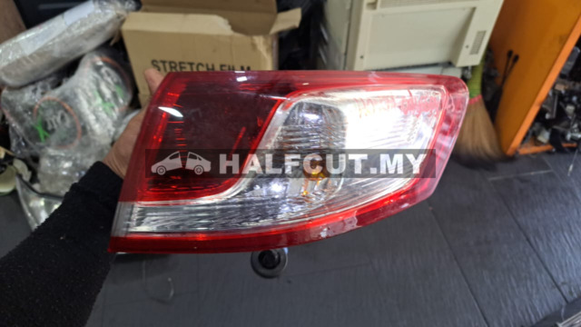 HONDA ODYSSEY RB3 TAIL LAMP (220-22893) RH