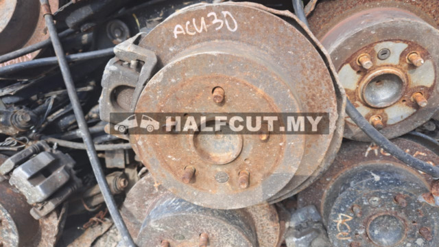 TOYOTA HARRIER ACU30 REAR AXLE