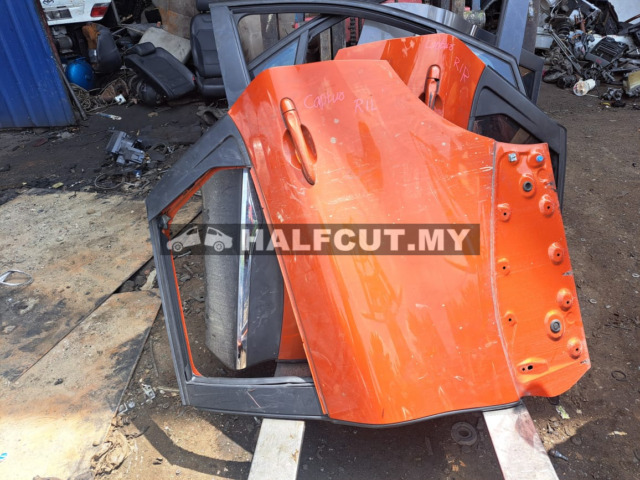 RENAULT CAPTUR REAR DOOR R/L