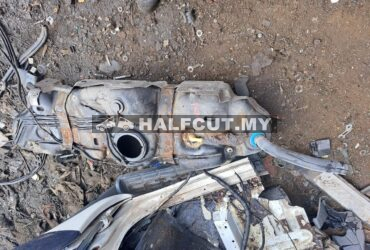 TOYOTA FORTUNER PETROL TANK