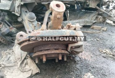 TOYOTA HIACE KDH200 FRONT AXLE& CROSSMEMBER