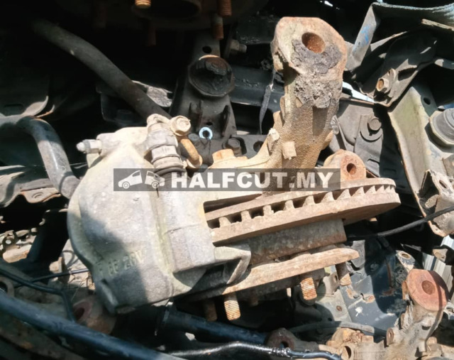 TOYOTA HIACE KDH200 FRONT AXLE& CROSSMEMBER