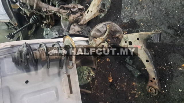 TOYOTA AVANZA  FRONT KNUCKLE &ABSORBER NO ABS F/ L