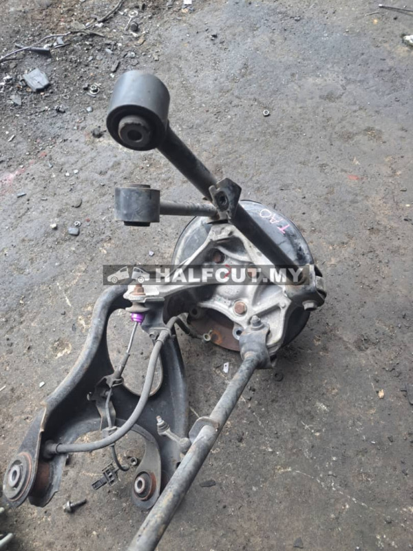 HONDA ACCORD TAO 2.0 REAR KNUCKLE R/L