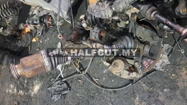 HONDA CIVIC TEA 1.8 FRONT KNUCKLE &DRIVE SHAFT ABS F /R