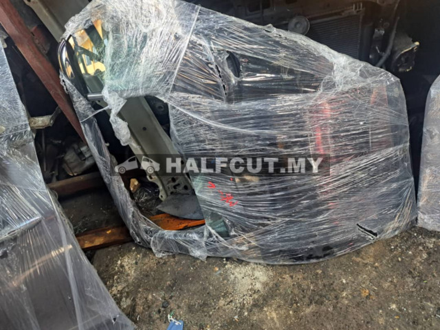 VW GOLF MK6 CCZ REAR DOOR R/L