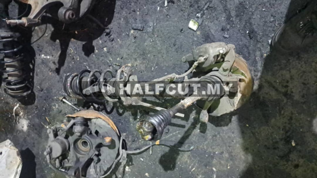 FORD FIESTA 1.6 FRONT KNUCKLE  ABS F /L
